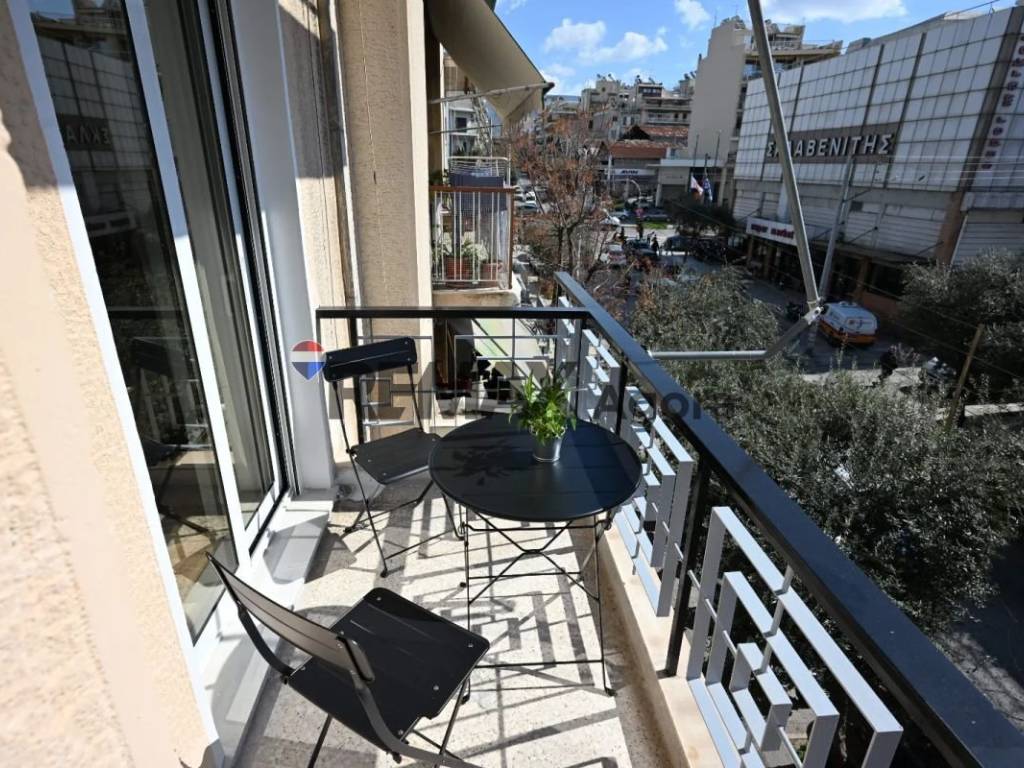 Θέα από μπαλκόνι