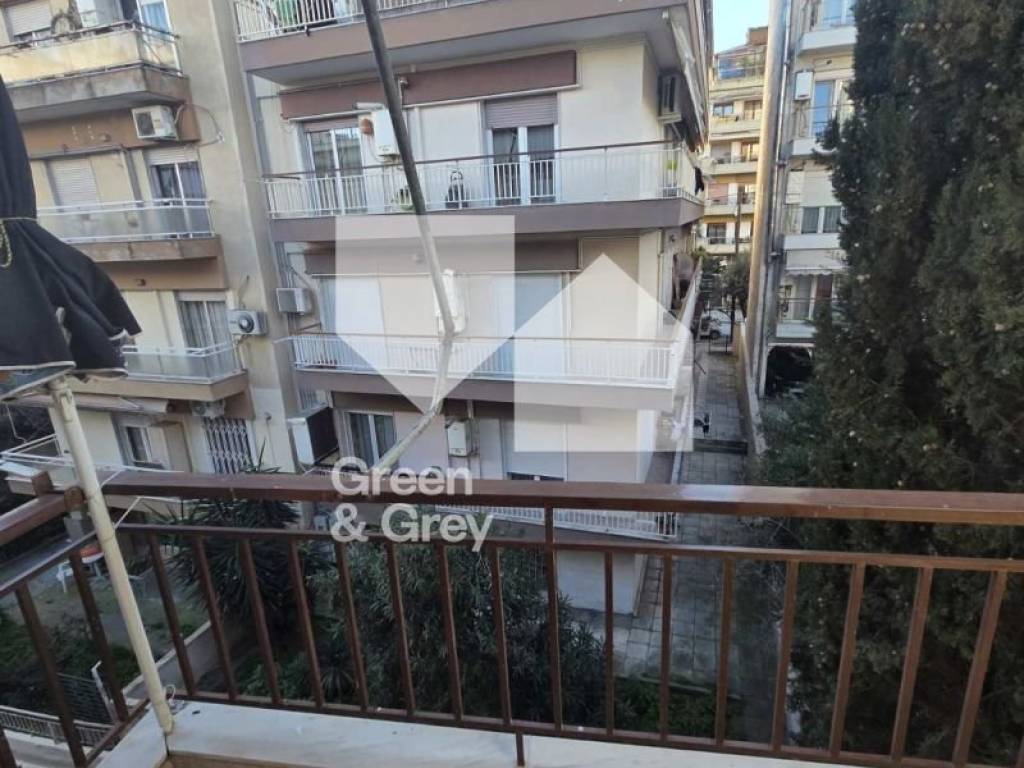 Θέα από μπαλκόνι