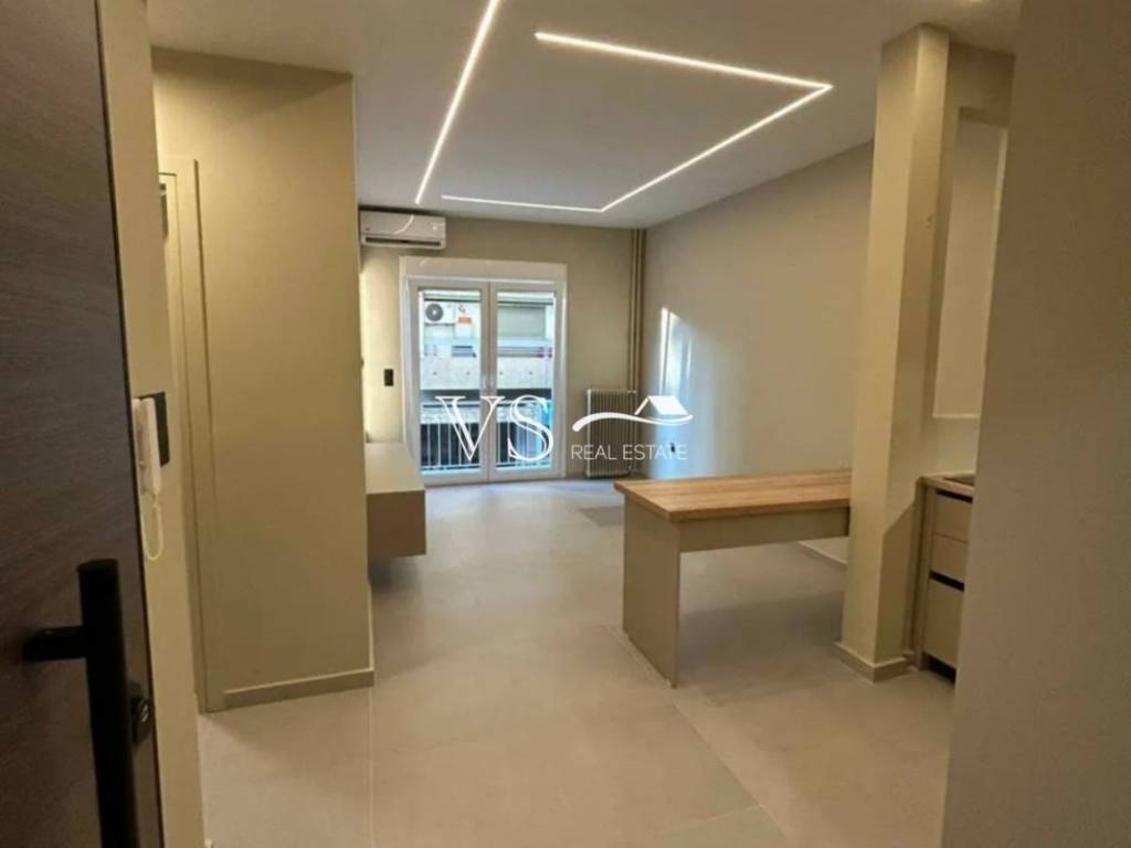 Σαλοκουζίνα