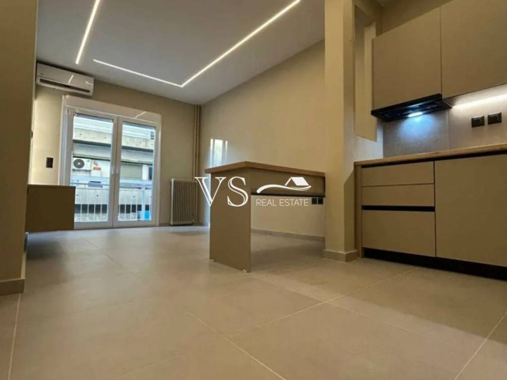 Σαλοκουζίνα