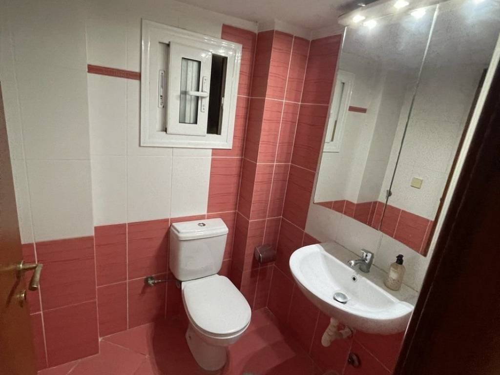 Forumland Real Estate, wc