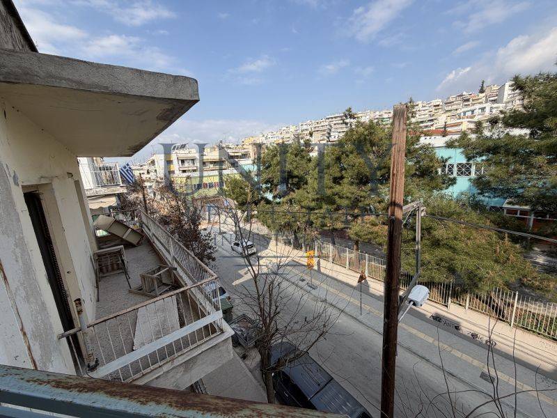 Θέα από μπαλκόνι