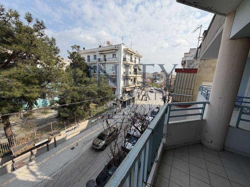 Θέα από μπαλκόνι