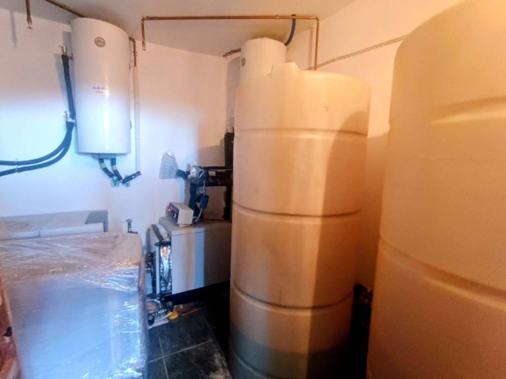 LEBETOSTASIO. Atomikos lebetas kai docheio petrelaioy