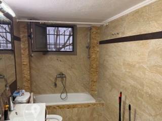 Forumland Real Estate, Μπάνιο