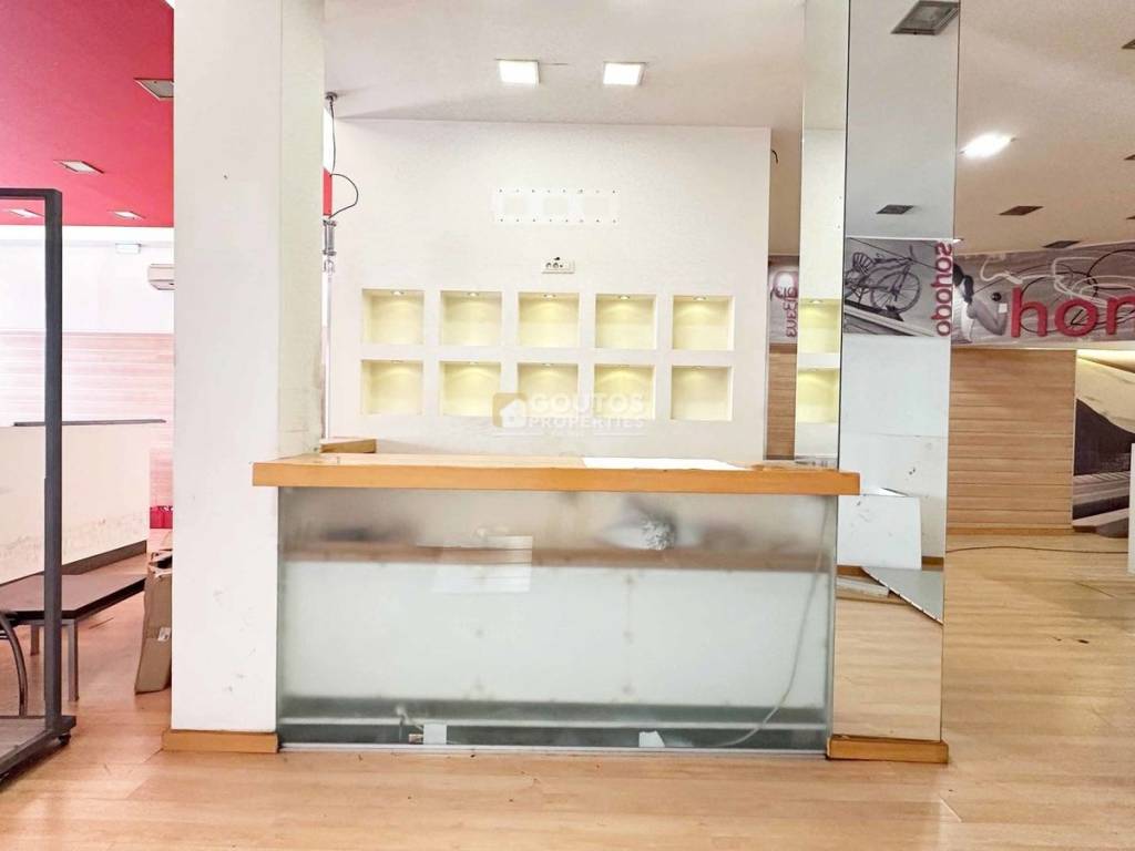 Εσωτερικοι χώροι