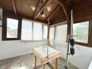 aithrio gyalino domatio