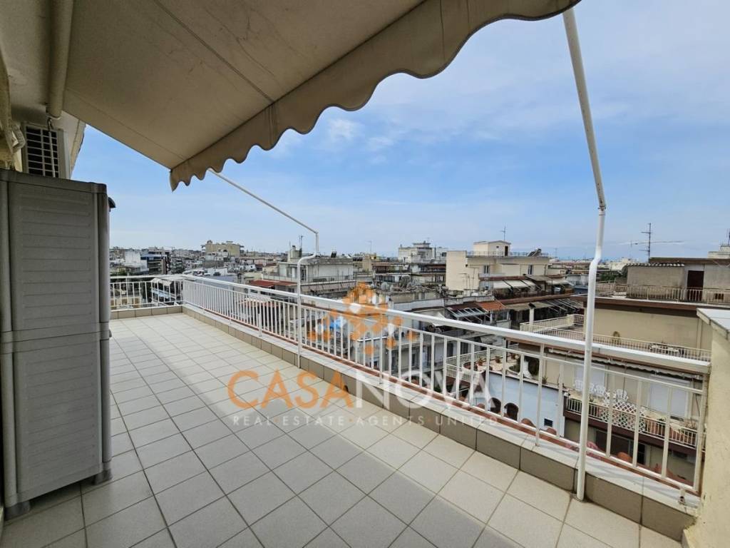 Φαρδιές Βεράντες με Θέα