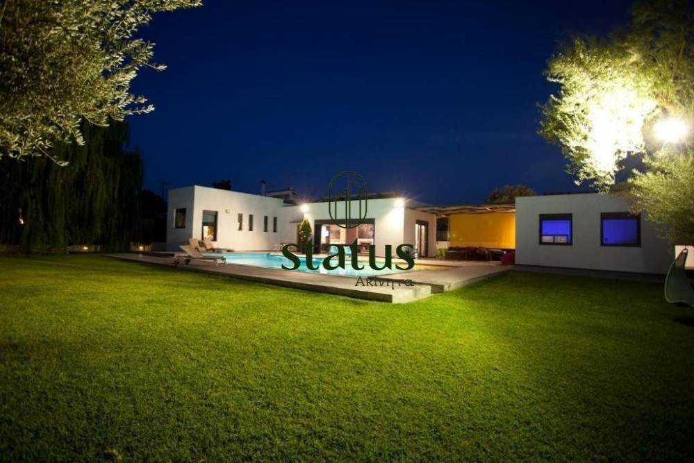 Αυλή/Πισίνα