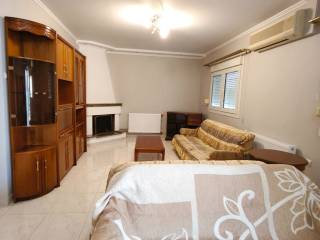 σαλόνι-τζάκι