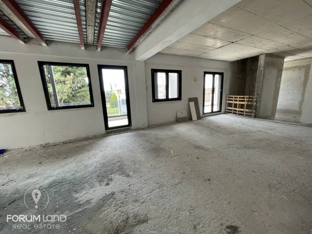 Forumland Real Estate, epaggelmatikos choros