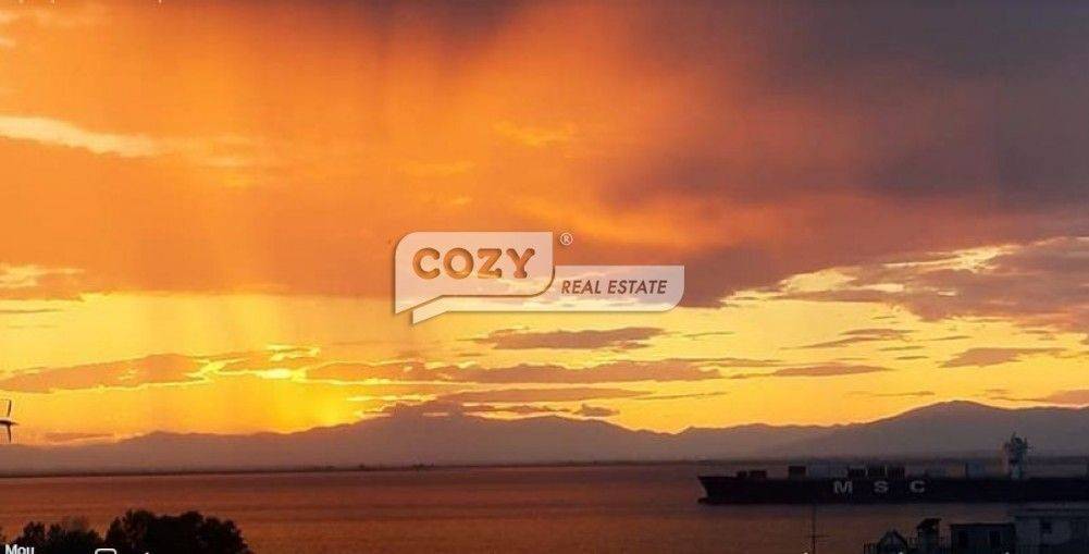 Θέα απο μπαλκόνι