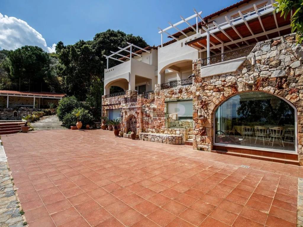 Εσωτερικοι χώροι