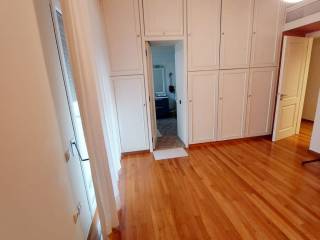 YPNODOMATIO ME ENSUITE LOYTRO