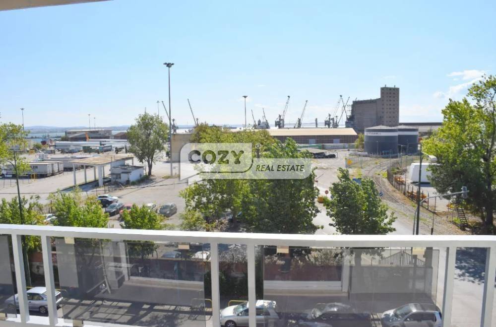 Θέα απο μπαλκόνι