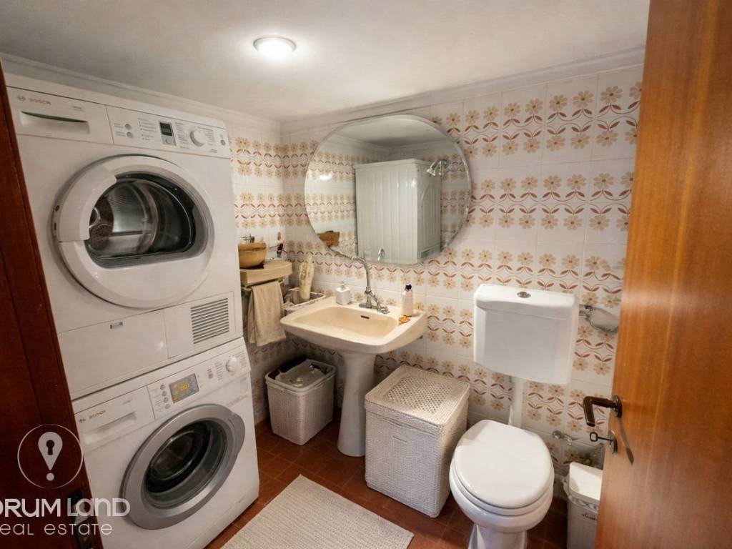 Forumland Real Estate, Mpanio