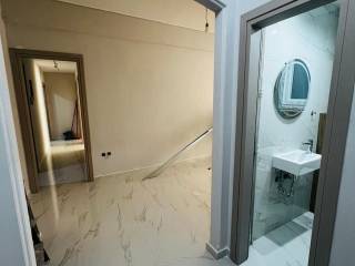 Χώλ και μικρό WC