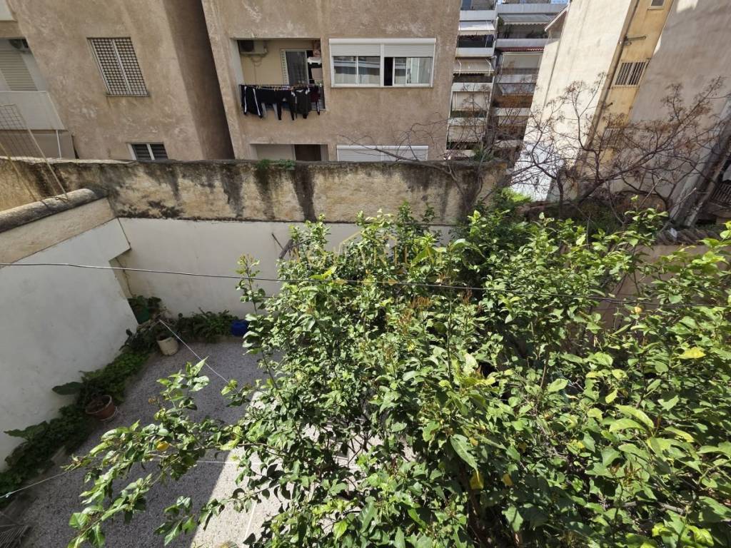 Θέα από μπαλκόνι