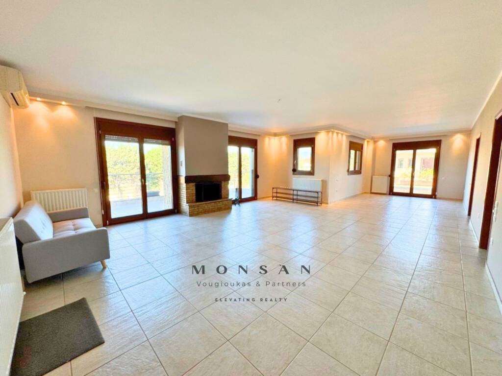 ΣΑΛΟΝΟ-ΤΡΑΠΕΖΑΡΙΑ Α' ΟΡΟΦΟΥ