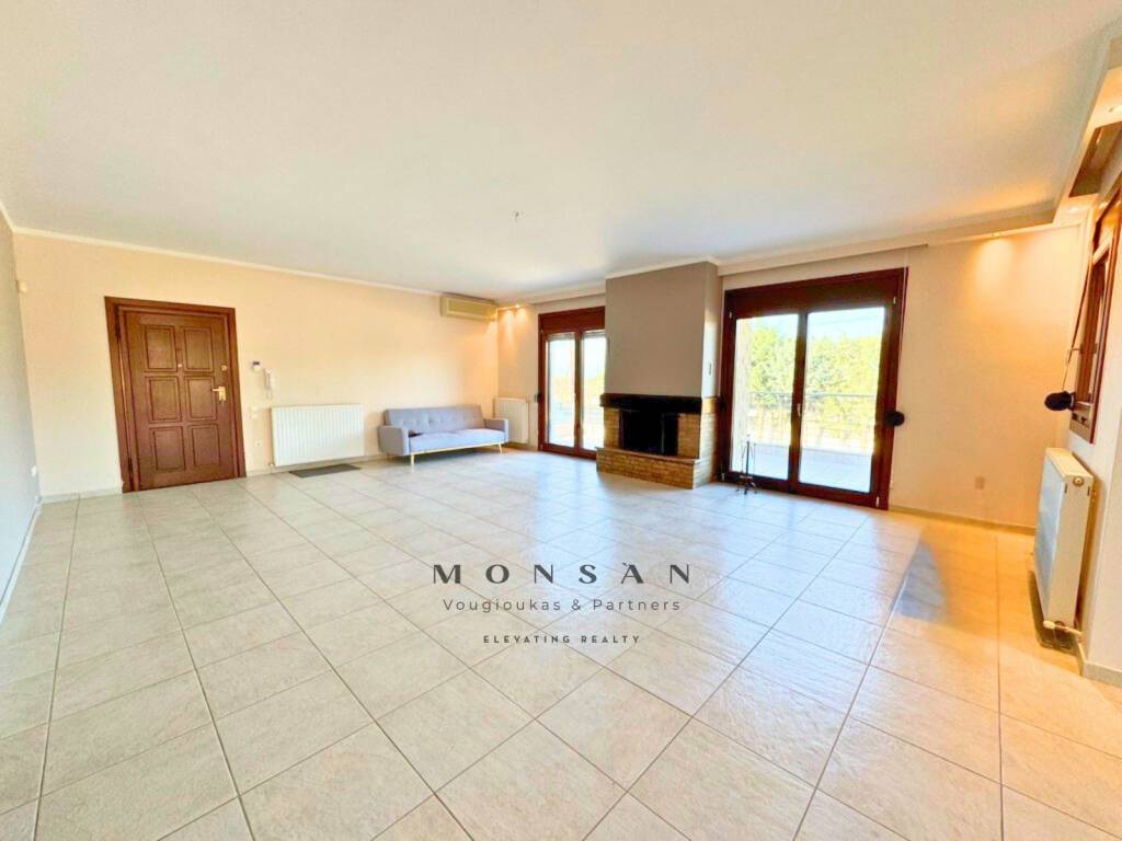 ΣΑΛΟΝΟ-ΤΡΑΠΕΖΑΡΙΑ Α' ΟΡΟΦΟΥ