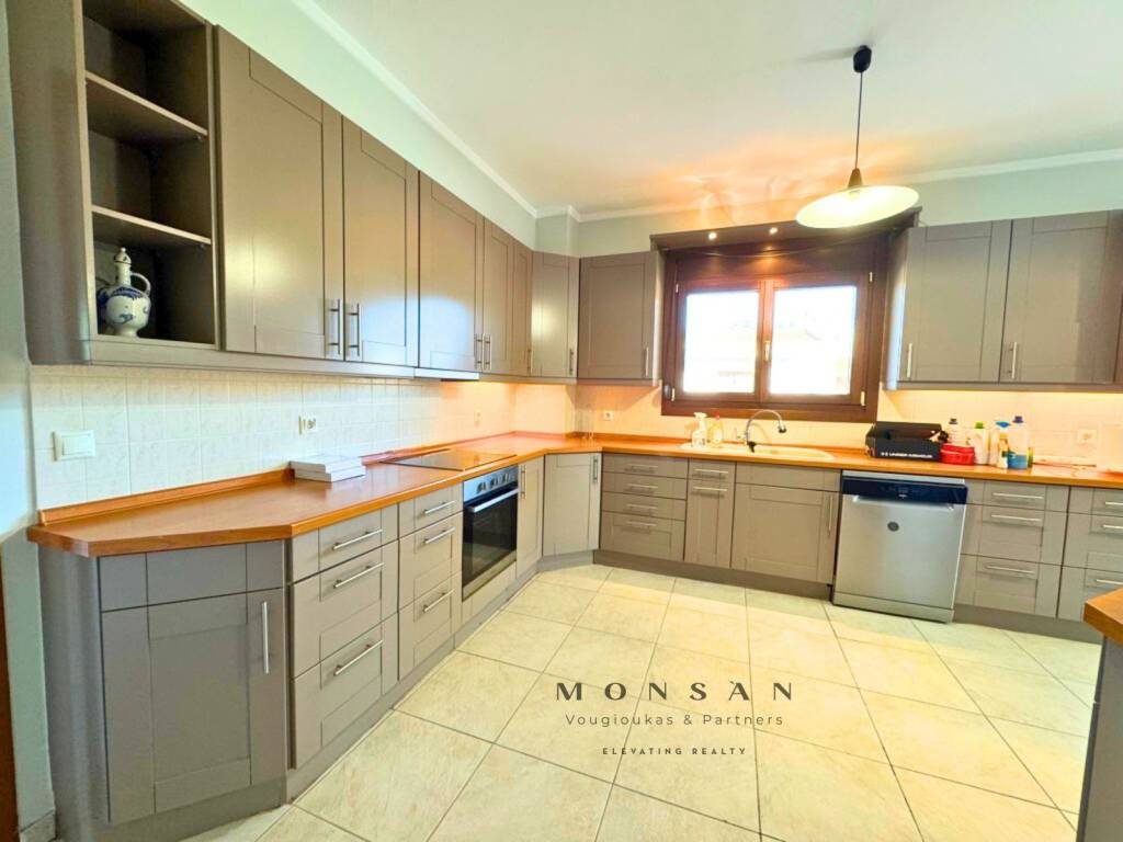 ΚΟΥΖΙΝΑ Α' ΟΡΟΦΟΥ