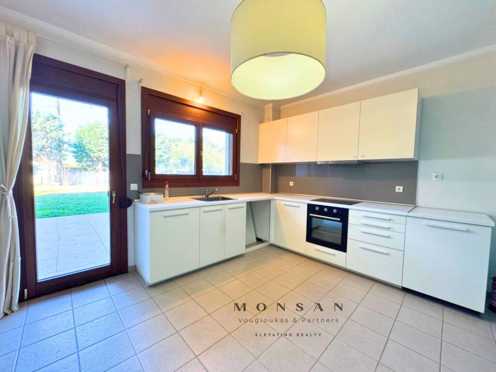 ΚΟΥΖΙΝΑ ΙΣΟΓΕΙΟΥ ΕΠΙΠΕΔΟΥ