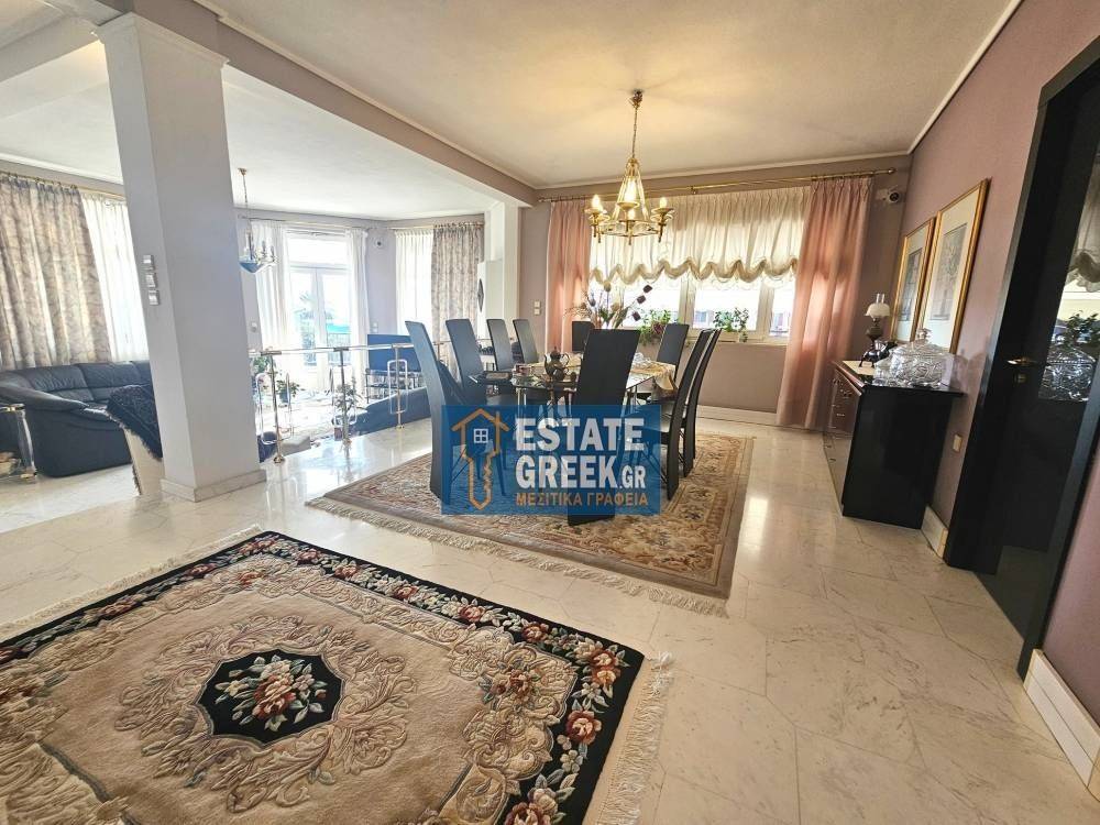 ★ On a 600 sq.m. plot ★ First sea view ★ Fully furnished ★