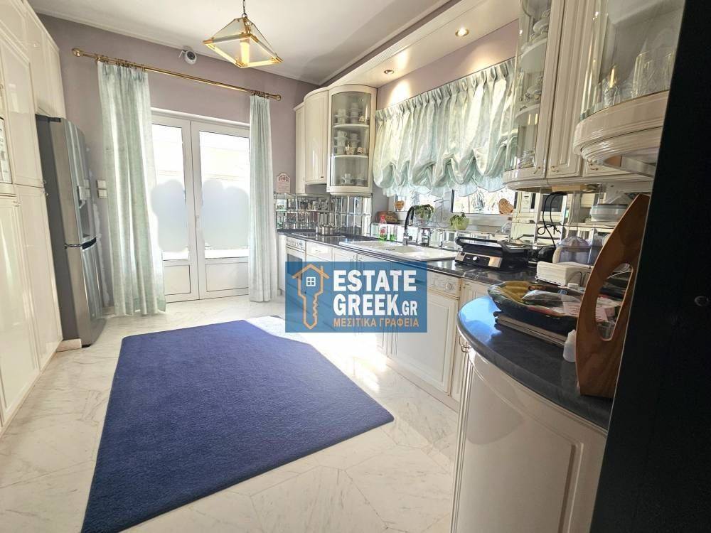 ★ On a 600 sq.m. plot ★ First sea view ★ Fully furnished ★