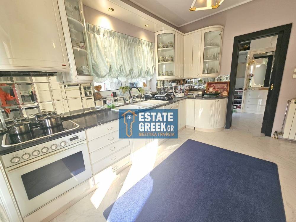 ★ On a 600 sq.m. plot ★ First sea view ★ Fully furnished ★