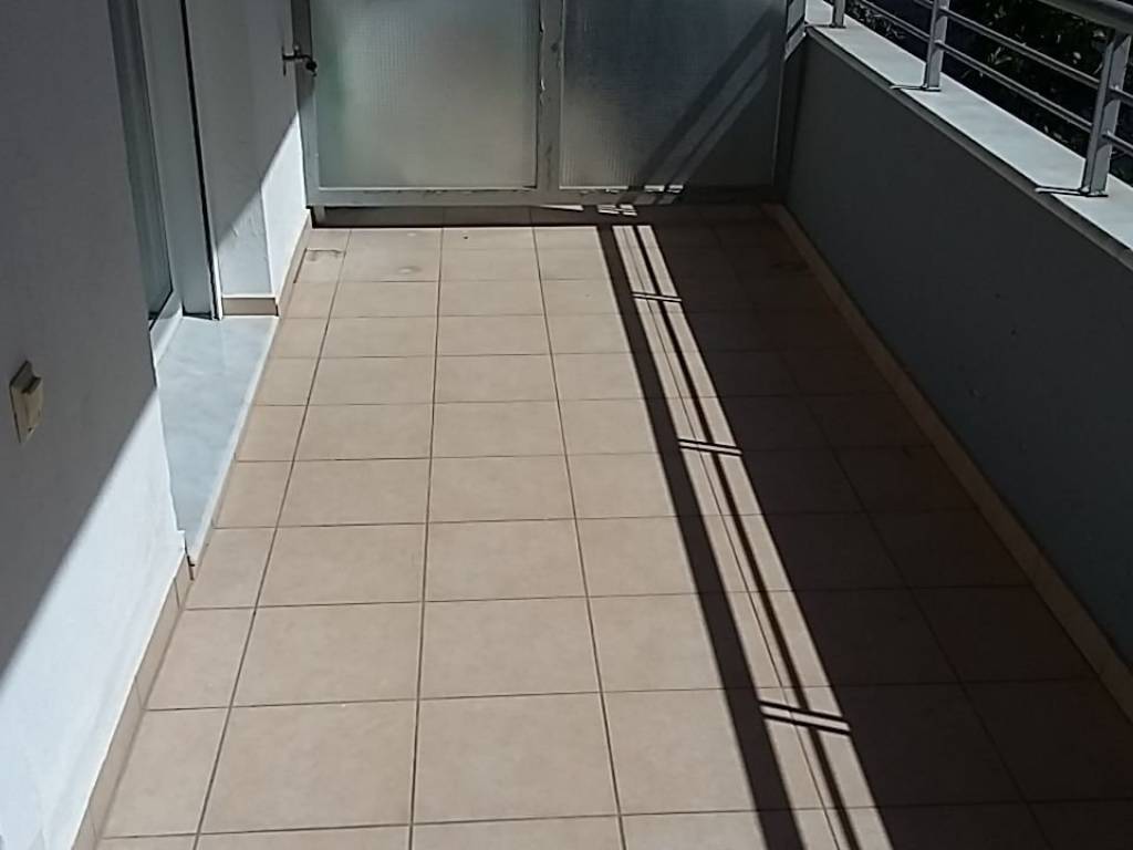 ΜΠΑΛΚΟΝΙ ΠΙΣΩ