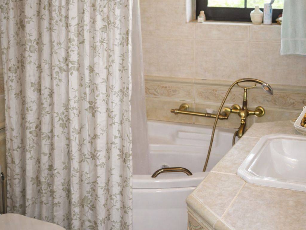 mpanio me ydromasaz isogeioy