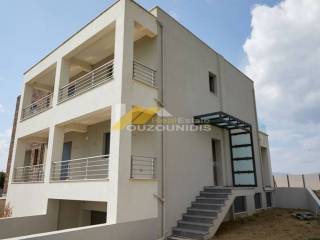 Agora neodmhths mezonetas 270 t.m. sthn Komotini