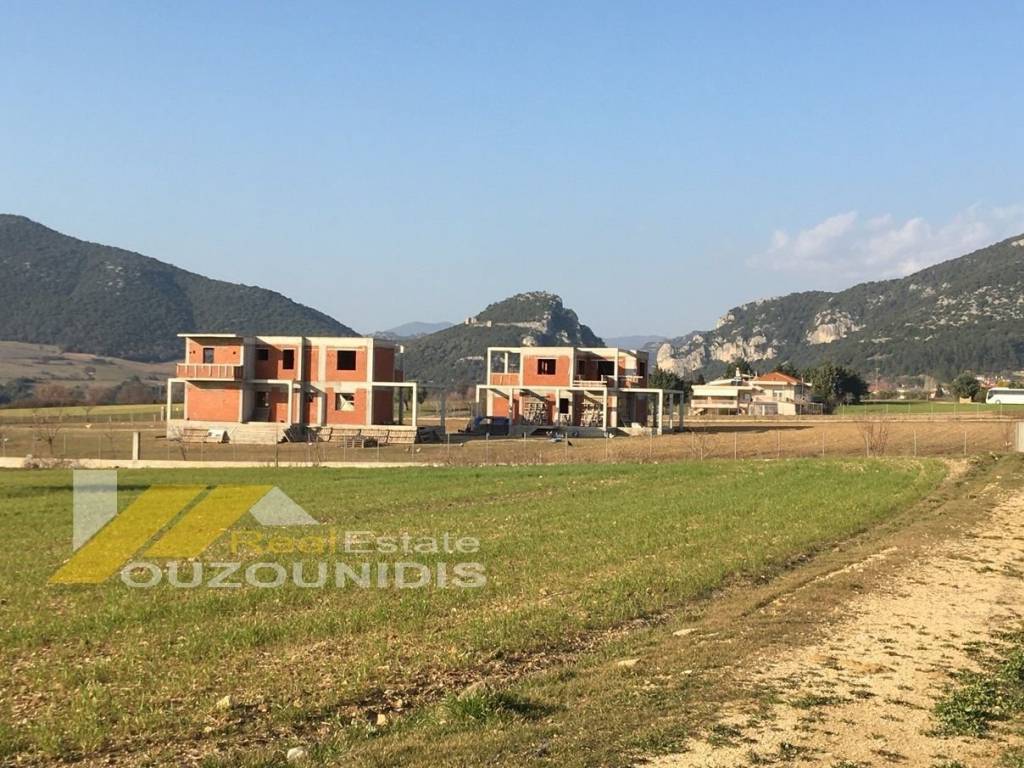 Αγορά 2 ημιτελών μεζονέτων στον Άβαντα Αλεξανδρούπολης