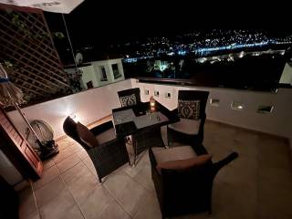 Μπαλκόνι με θέα θάλασσα