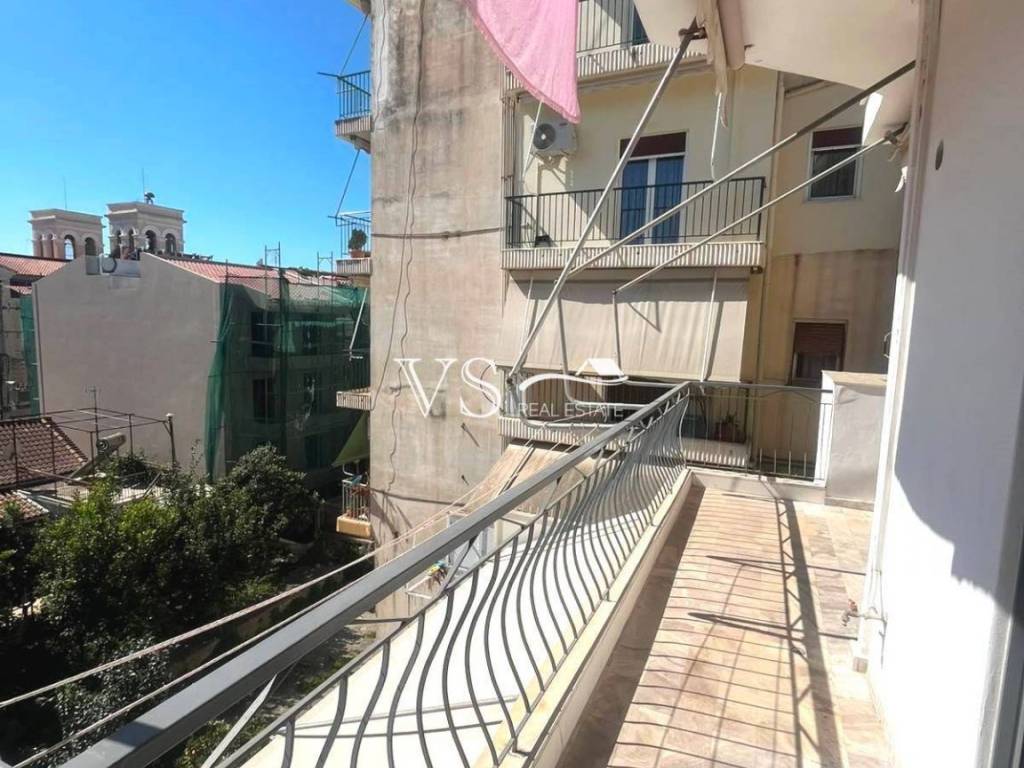 Θέα απο μπαλκόνι