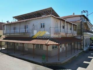 Αγορά διώροφης οικοδομής 300 τ.μ. στο Πέπλο Φερών