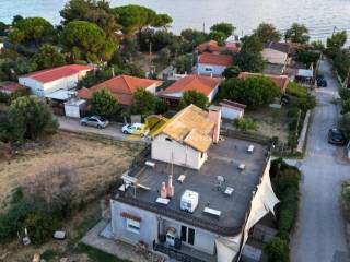 Αγορά μονοκατοικίας με 3 υπνοδωμάτια στο 8ο χλμ Αλεξανδρούπολης-Μάκρης