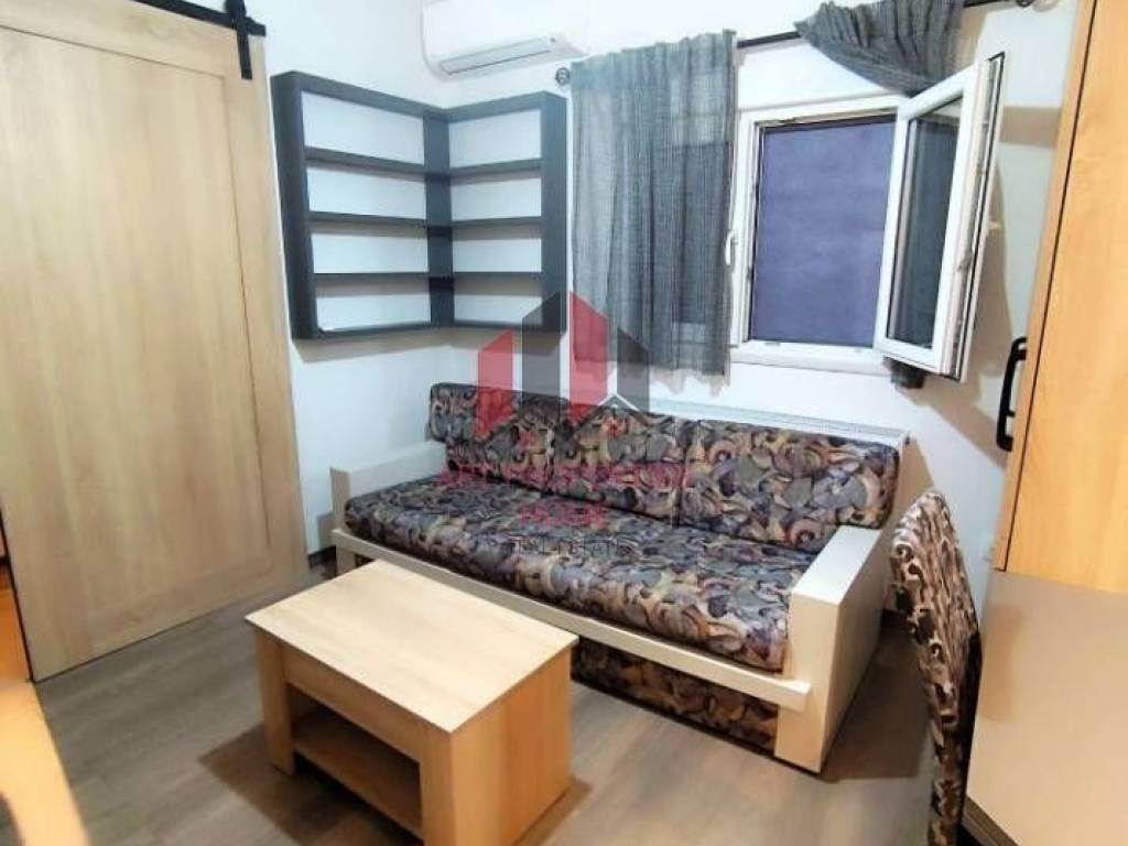 Γκαρσονιέρα