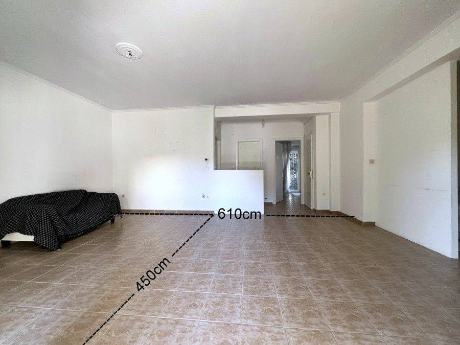 Καθιστικό και κουζίνα.