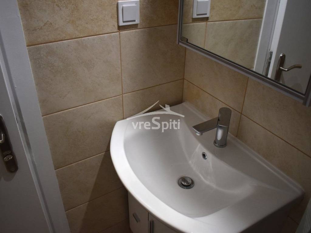 ΑΠΟΨΗ ΛΟΥΤΡΟΥ