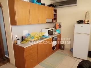 Agora grafeiou 37 t.m. sto kentro ths Alexandroupolis