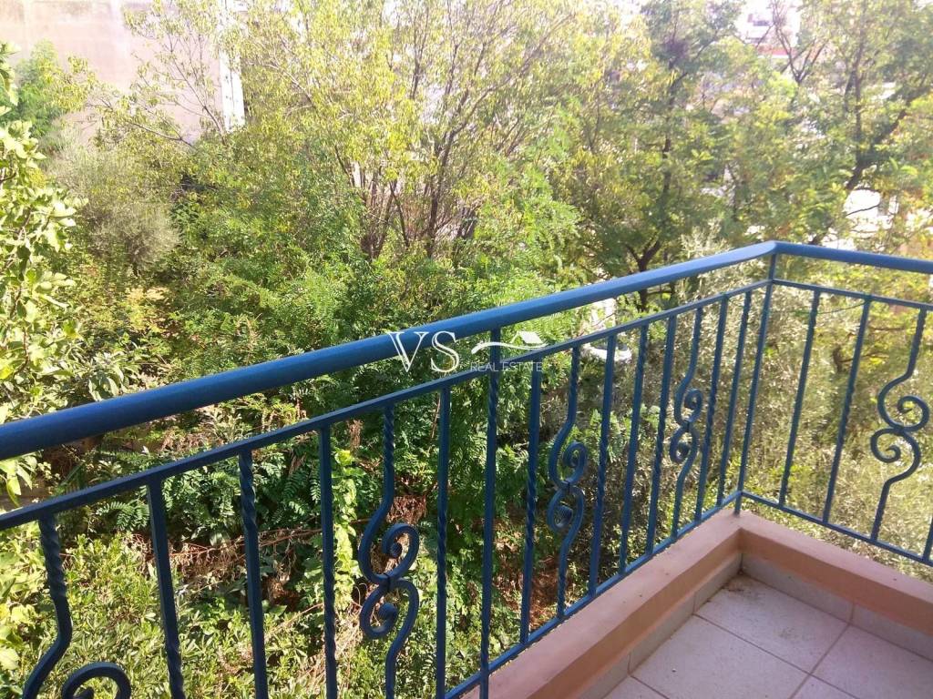 Θέα απο μπαλκόνι