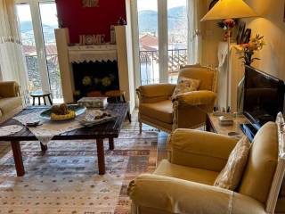 Fully renovated old stone house for sale