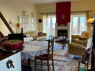 Fully renovated old stone house for sale