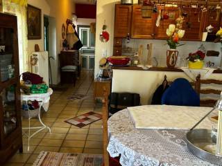 Fully renovated old stone house for sale