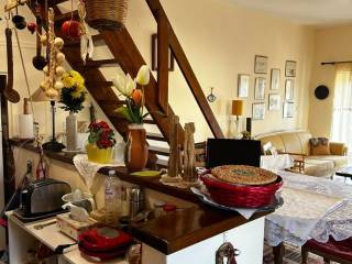 Fully renovated old stone house for sale