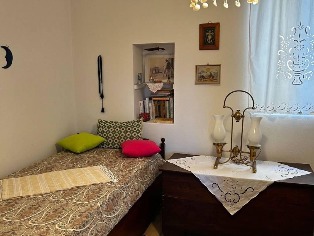 Fully renovated old stone house for sale