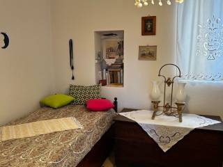 Fully renovated old stone house for sale