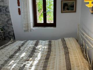 Fully renovated old stone house for sale