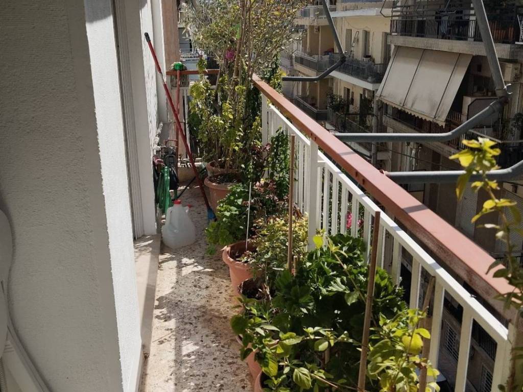 ΜΠΑΛΚΟΝΙ ΣΑΛΟΝΙΟΥ